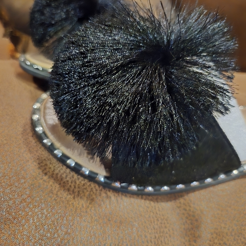 Verano Rio Black POM POM Mule/Sandals/Slippers/Slides NEW!!🖤🖤 - Picture 6 of 8